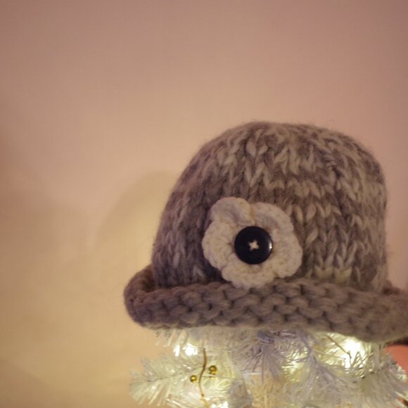 Women's Knitted Wool Hat Hand Made - Picture 2 of 4